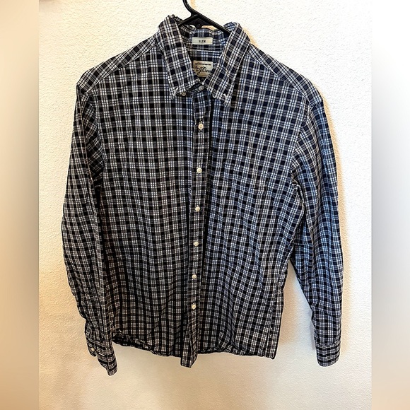 🌀Men’s J.Crew Slim Fit Plaid Button-Down Shirt (Medium)🌀 - Picture 1 of 3